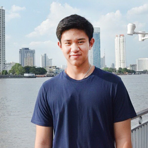 สุรศร์ภาส วชิรพงศ์หิรัญ